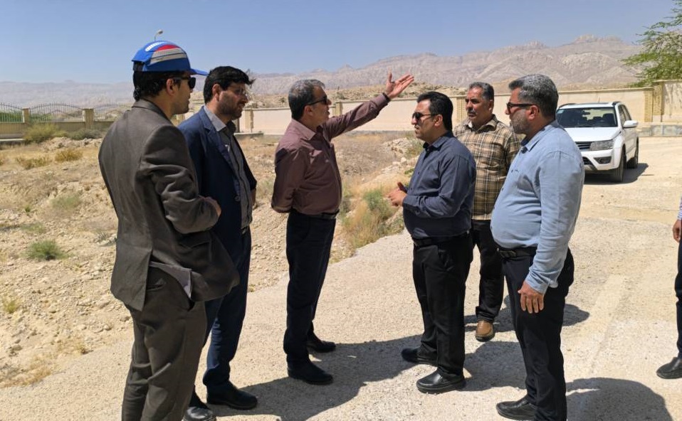 بازدید میدانی مدیرعامل شرکت آب و فاضلاب استان بوشهر از مجتمع آب چاه مبارک برای بررسی و رفع مشکل کم‌آبی برخی محلات شهر