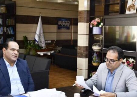 فرماندار : تا تکمیل زیرساخت‌های درمانی و تجهیز مراکز درمانی عسلویه در کنار مجموعه بهداشت و درمان خواهیم بود