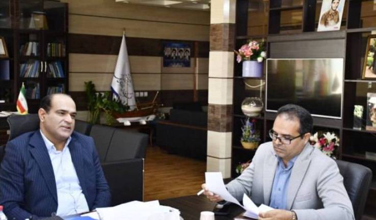 فرماندار : تا تکمیل زیرساختهای درمانی و تجهیز مراکز درمانی عسلویه در کنار مجموعه بهداشت و درمان خواهیم بود