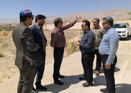 بازدید میدانی مدیرعامل شرکت آب و فاضلاب استان بوشهر از مجتمع آب چاه مبارک برای بررسی و رفع مشکل کم‌آبی برخی محلات شهر