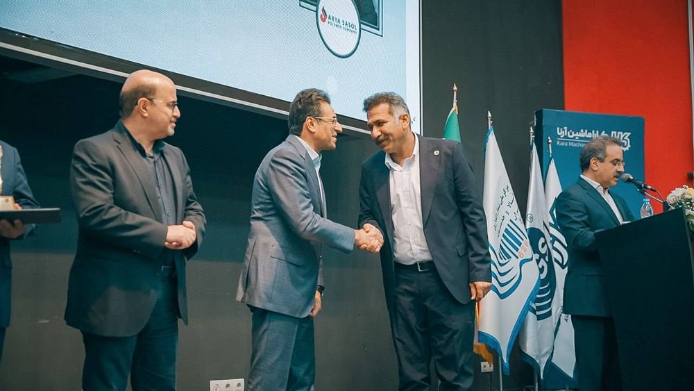 آریاساسول بر سکوی برترین‌های زنجیره تامین هوشمند کشور ایستاد